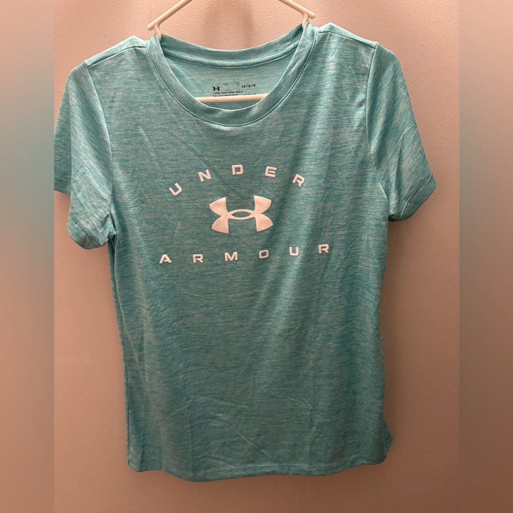 Under Armour tshirt